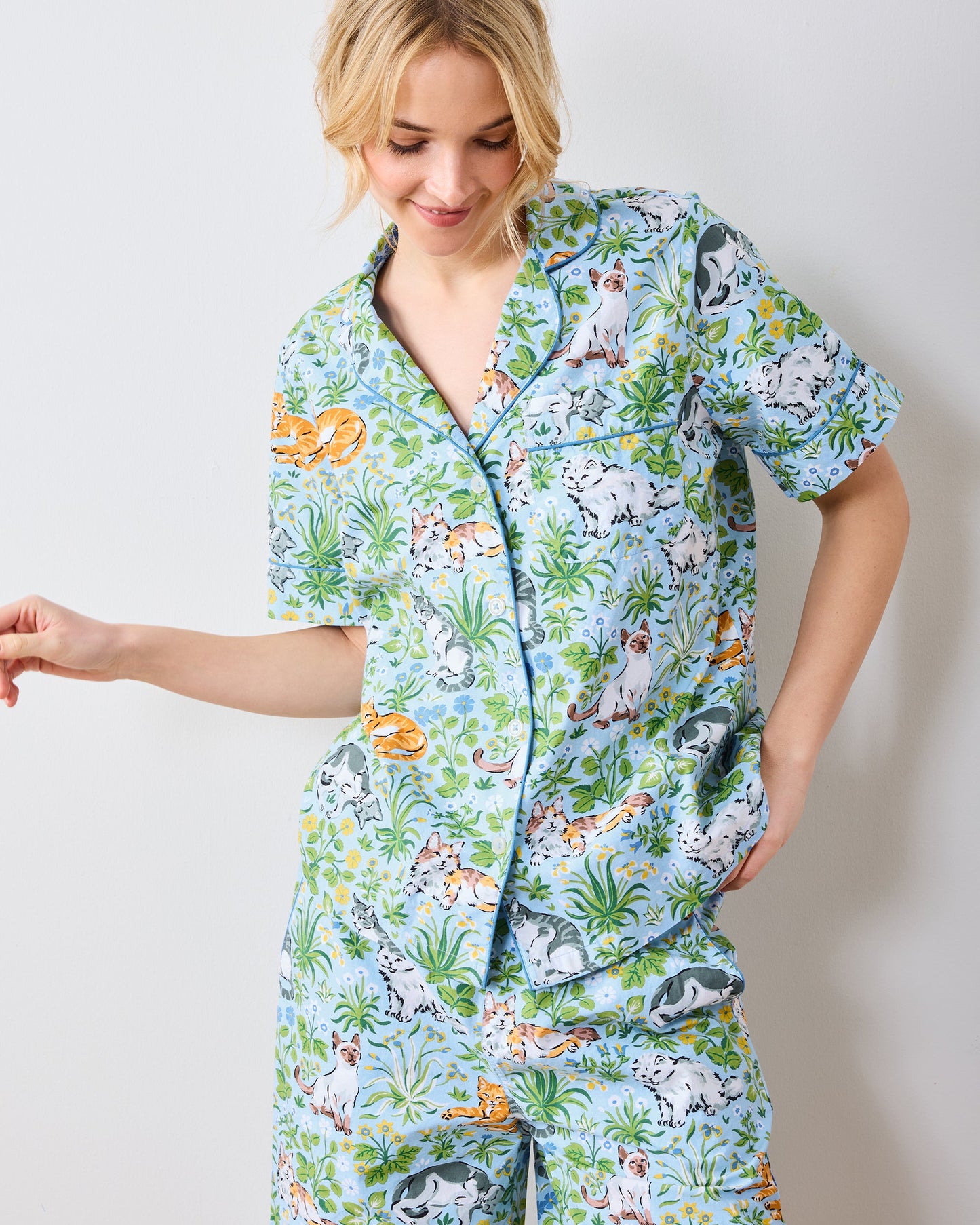 Must Love Cats - Short Sleeve Top & Cropped Pants Set  - Cornflower - Printfresh