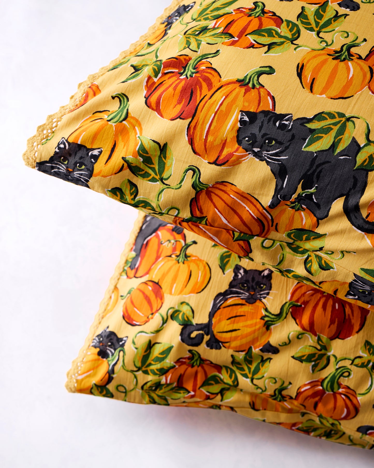 Pumpkin Prowl - Lace Trim Pillowcase (Single) - Salted Caramel